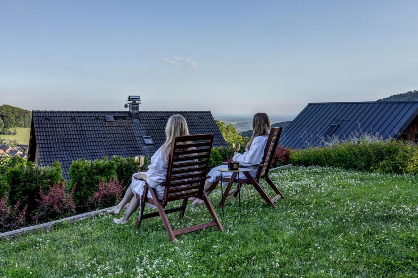 Wellness Apartmany Cesky Raj & Biokolna Lomnice nad Popelkou Exteriör bild